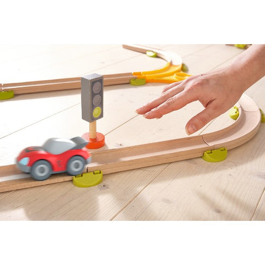 Rode sportwagen voor Rollebollen Kullerbü knikkerbaan