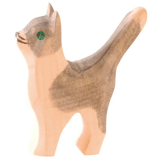 Kat met kop omhoog klein